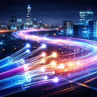 Des chercheurs ont atteint 450 Tb/s sur des fibres optiques existantes. © EB, image générée avec IA ChatGPT